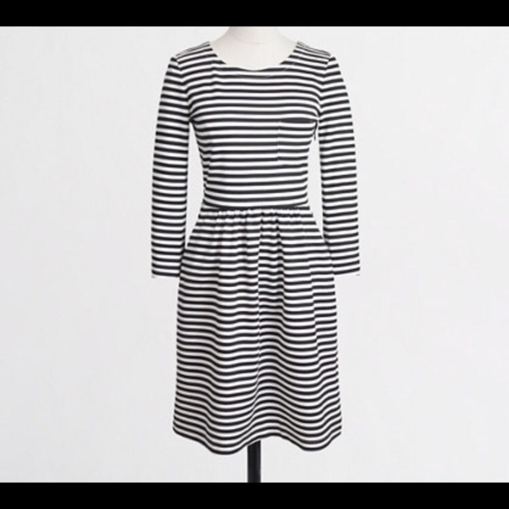 ✨SO CUTE✨ J.Crew striped pocket dress!!